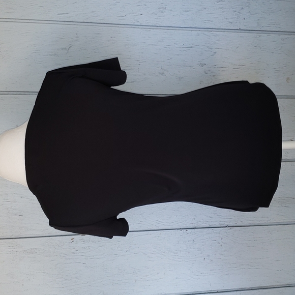 NWOT Black Tee. Silver Ring. Elegant Sexy - Picture 4 of 10